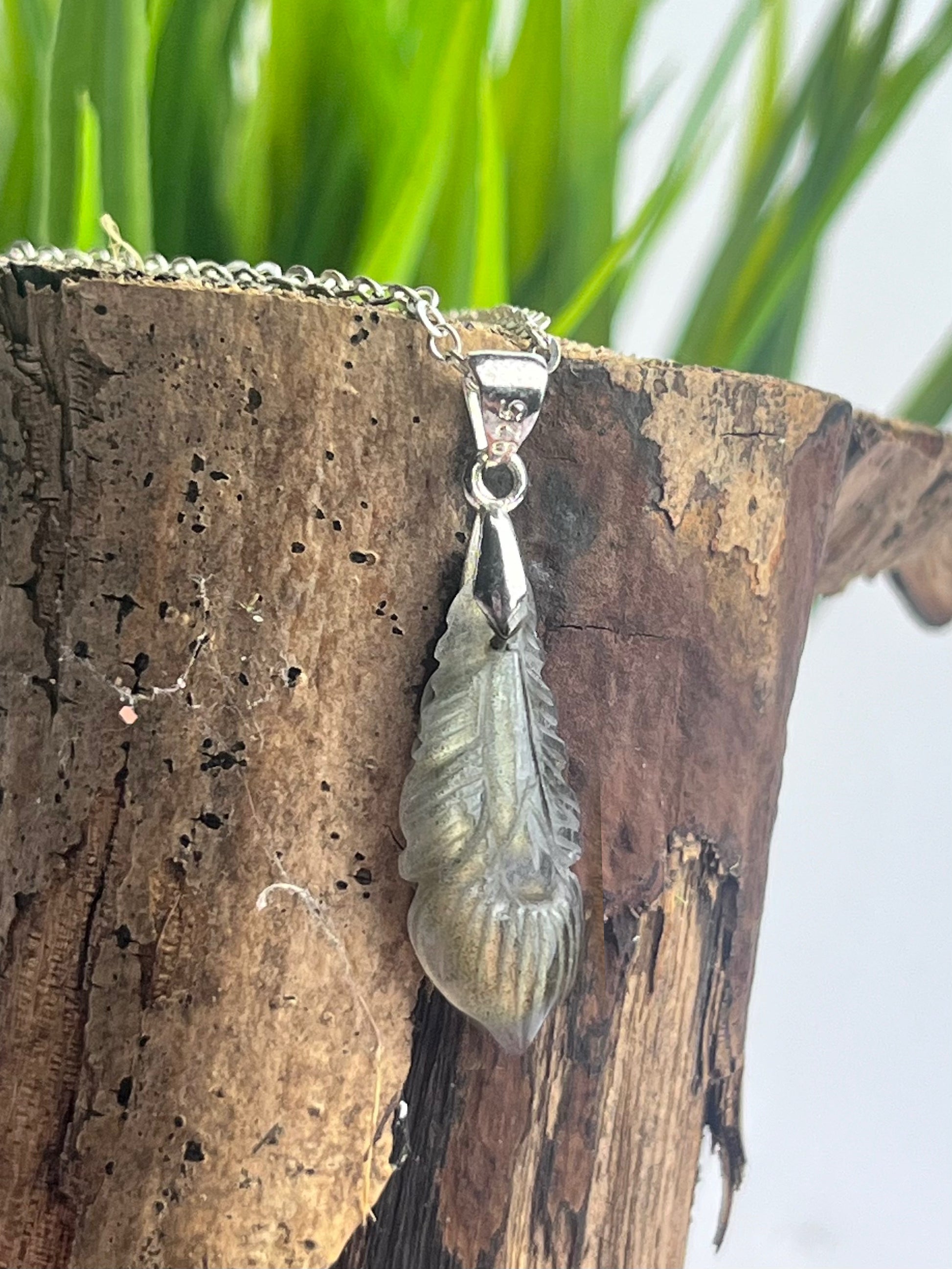 S925 Labradorite Feather Necklace