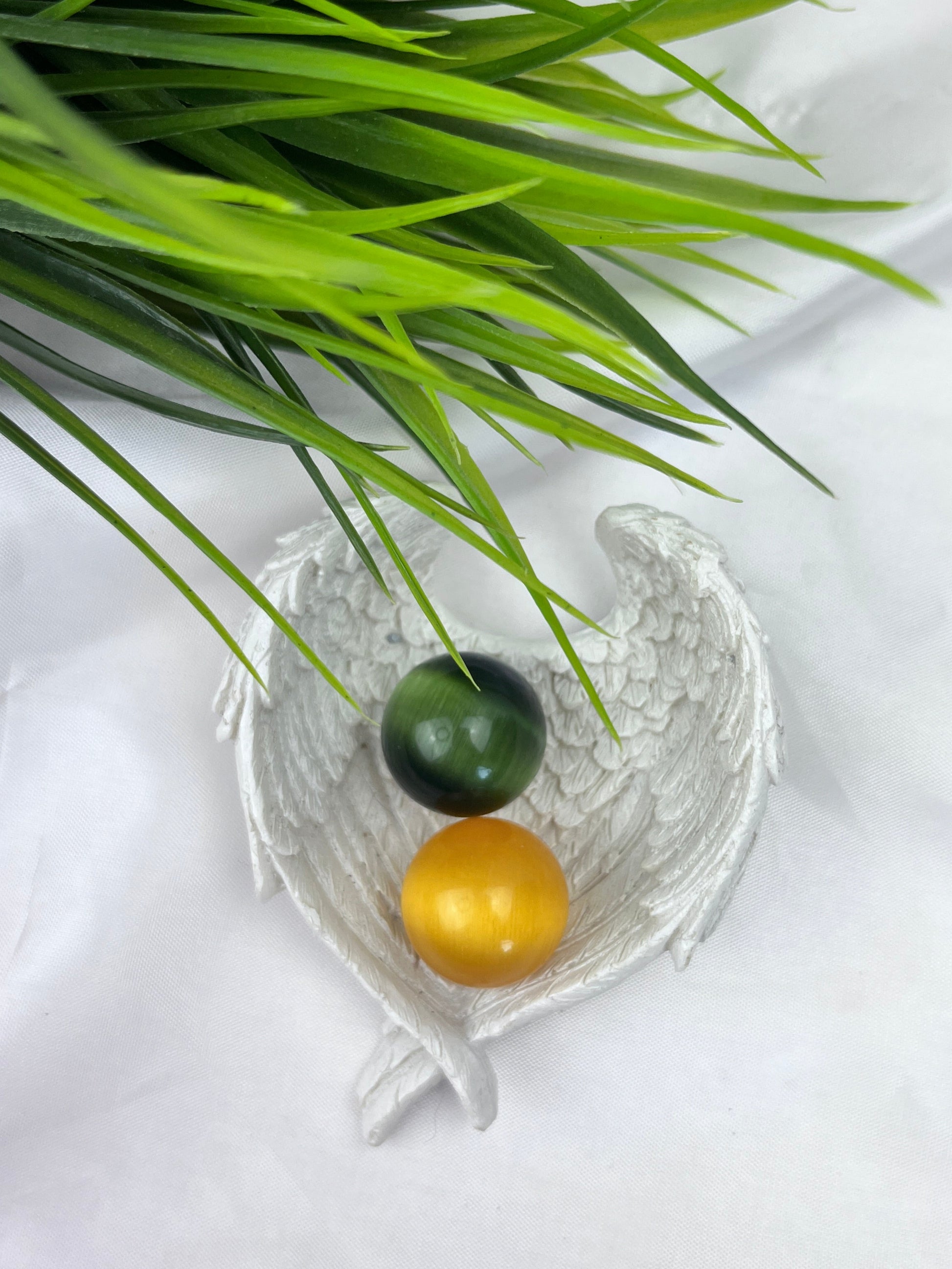 Cats Eye Spheres